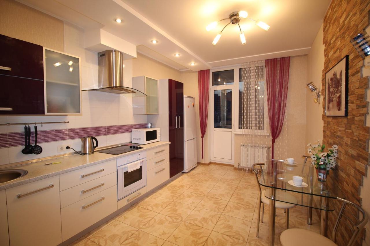 Panoramic View Lux Apartment On Metro Osokorky Kiev Exterior foto